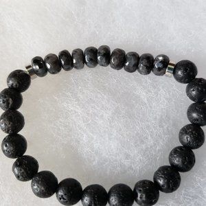 2/15$ NWOT labradorite and lava beads stretch bracelet